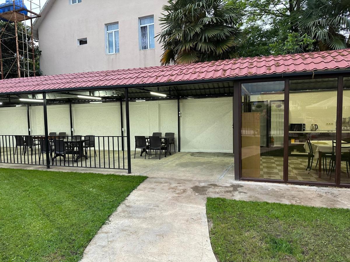 Kukaracha Hotel Ureki Kültér fotó