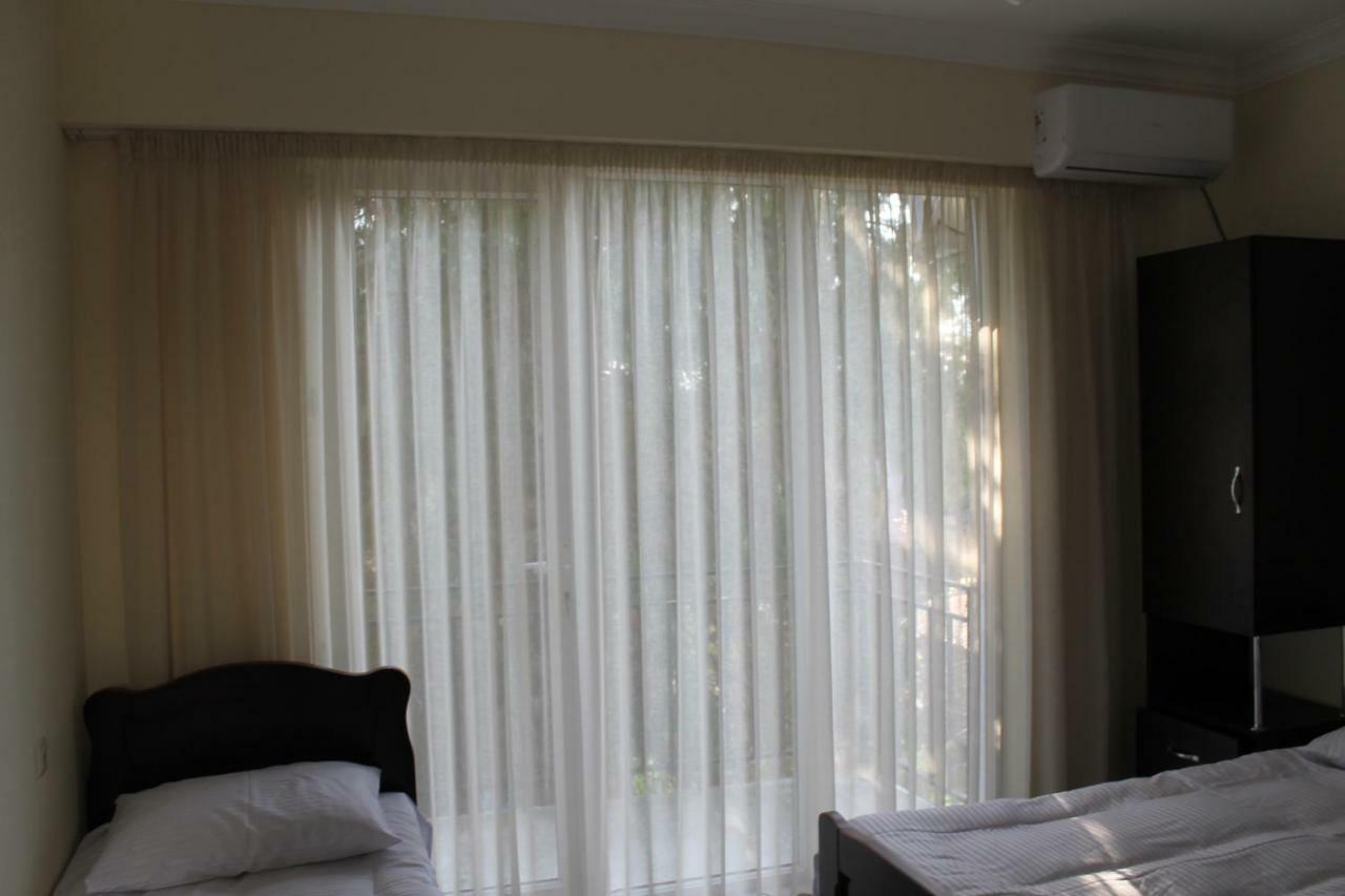 Kukaracha Hotel Ureki Kültér fotó