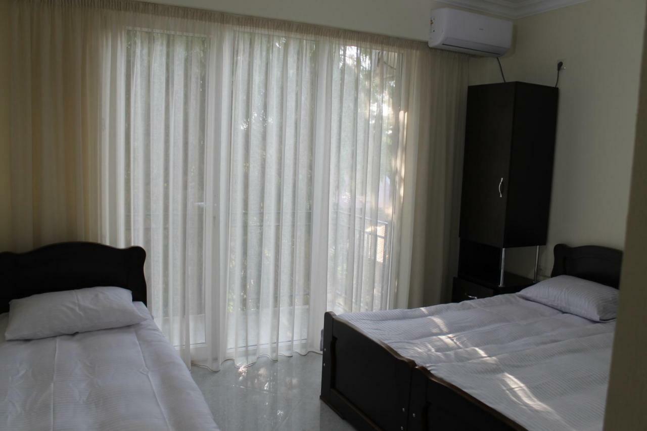 Kukaracha Hotel Ureki Kültér fotó